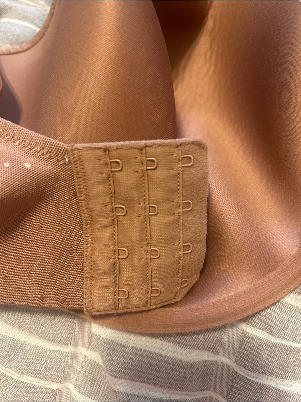 Wacoal Shimmer Molded Underwire Bra in Taupe - Picture 5 of 6